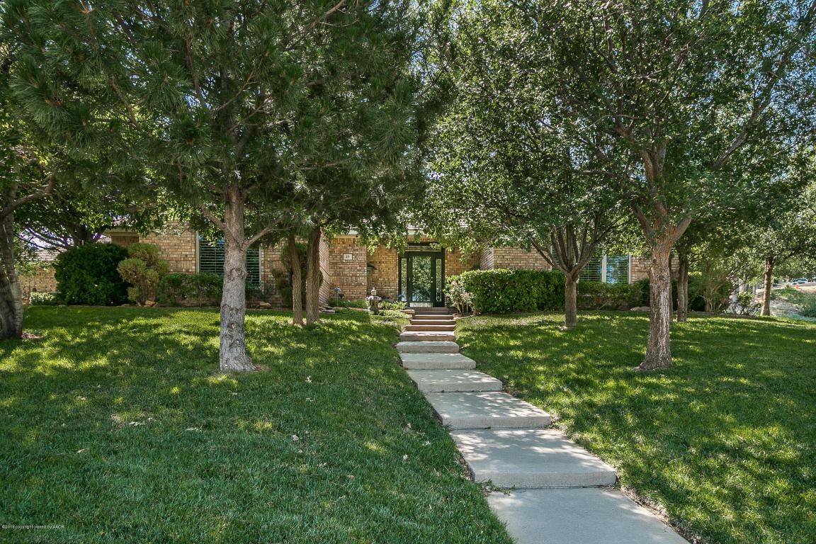27 Citadel Dr - Photo 1