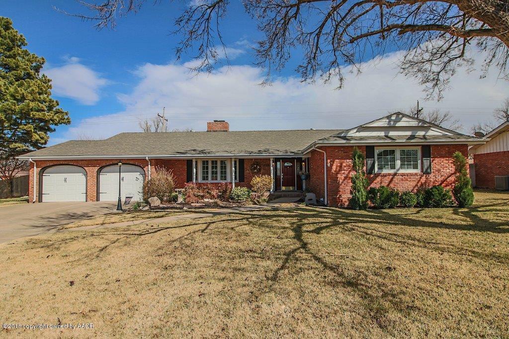 1918 N Dogwood Ln - Photo 1