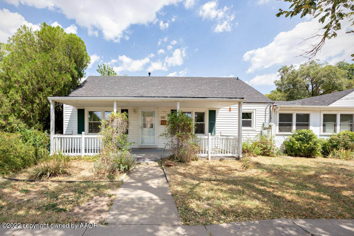 201 21ST St - Photo 1