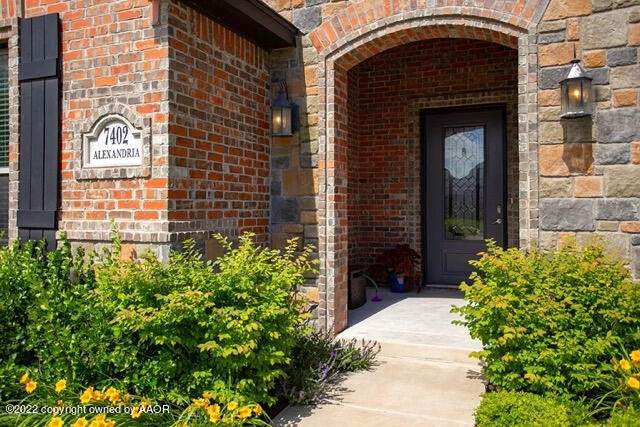 7402 Alexandria Ave - Photo 1