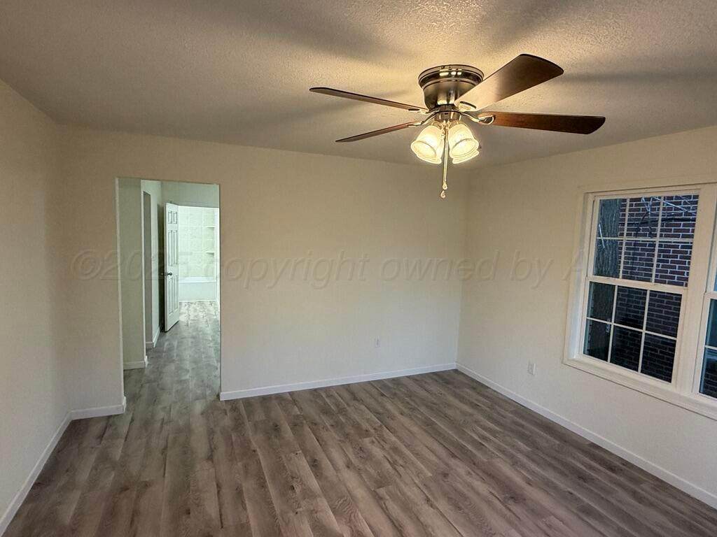 1019 11TH Avenue - Photo 1