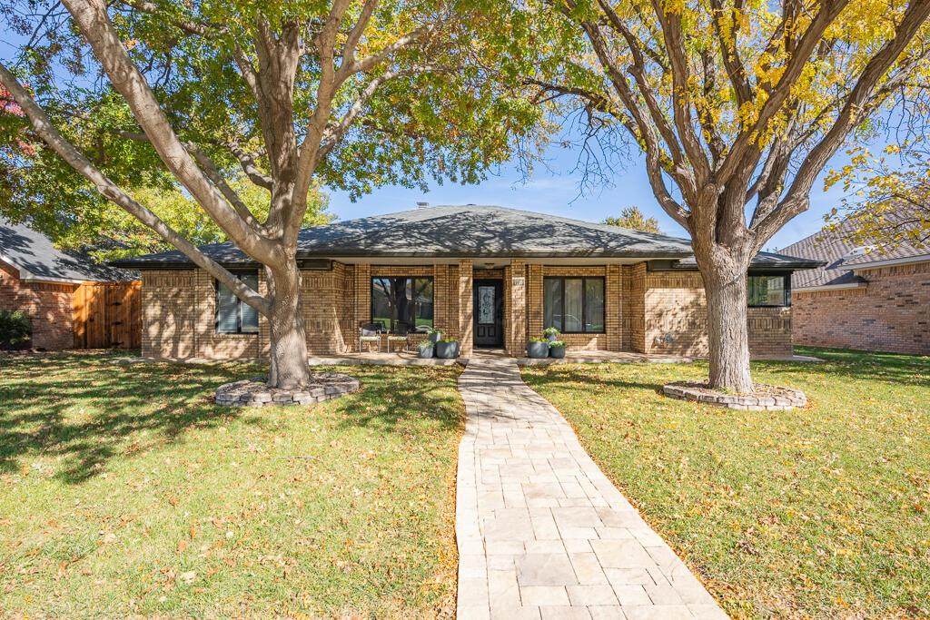 7716 White Plains Avenue - Photo 1