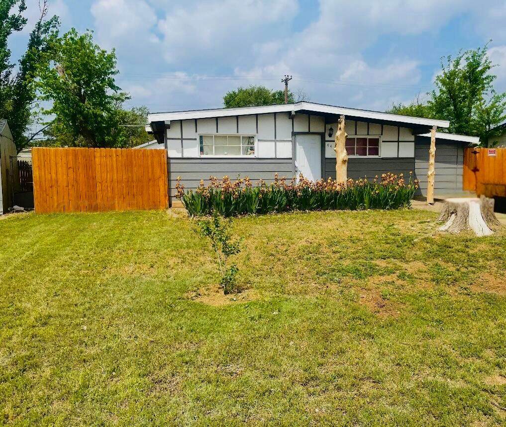 4412 Hughes - Photo 1