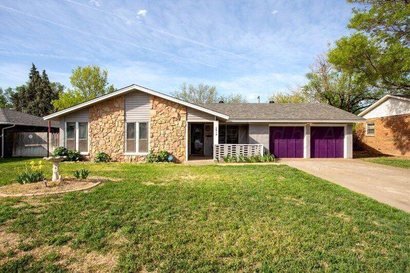 2819 Lloyd Drive - Photo 1
