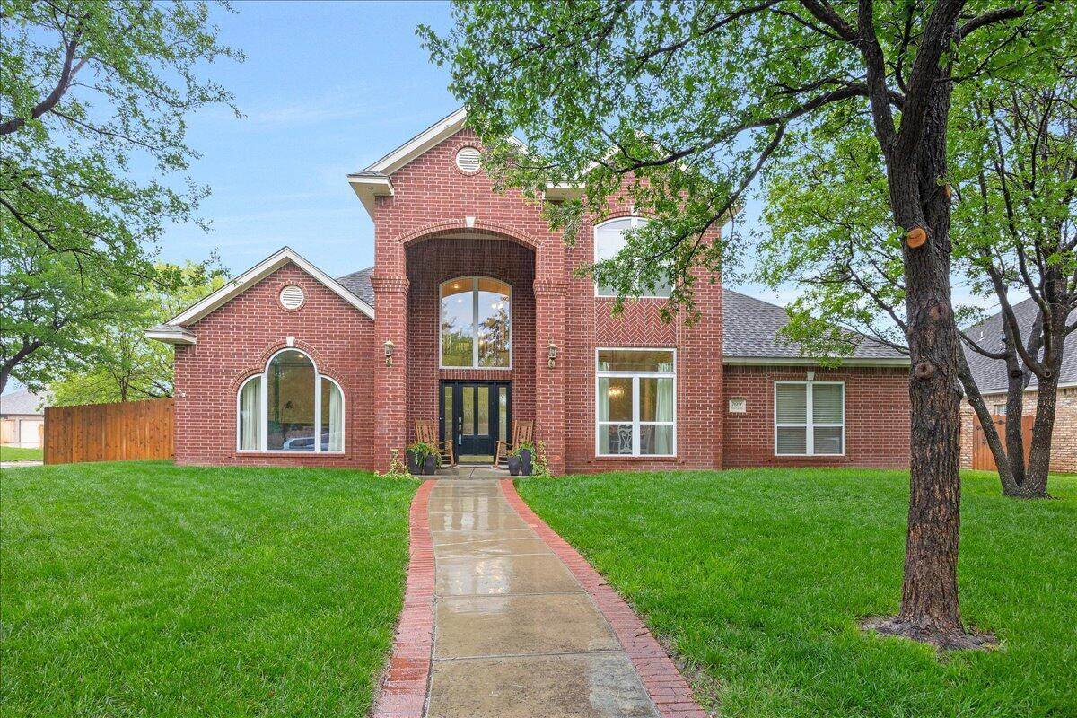 7601 Countryside Drive - Photo 1