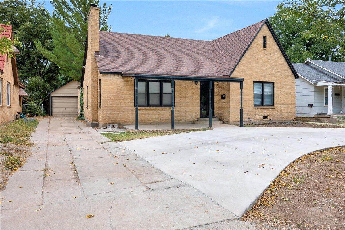 2705 Jackson Street - Photo 1