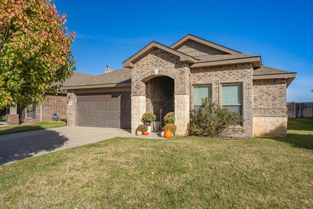 7807 Zoe Drive - Photo 1