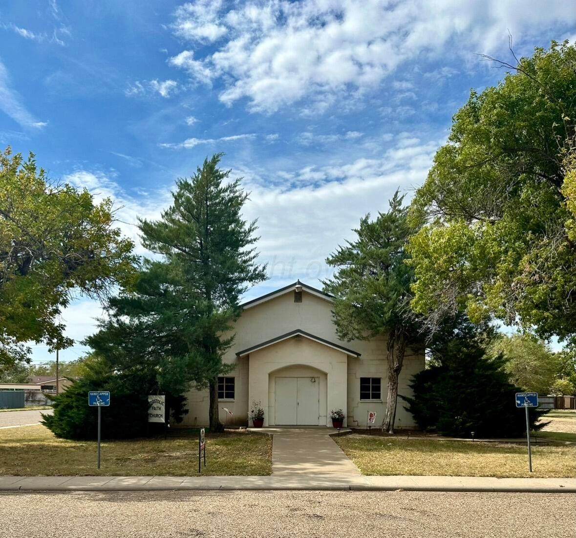 822 Dressen Street - Photo 1