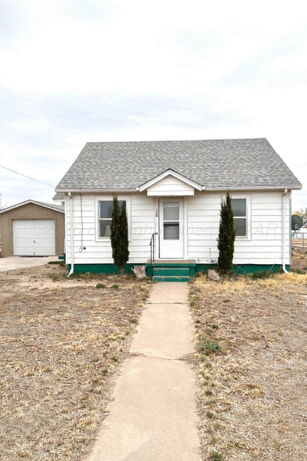 126 Avenue G - Photo 1