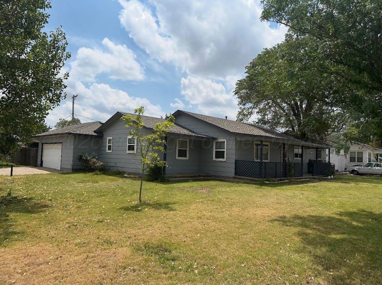 508 9TH Avenue - Photo 1