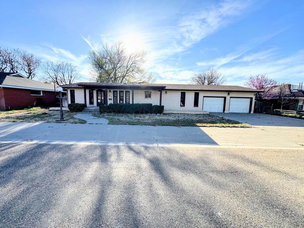 714 Harvard Street - Photo 1