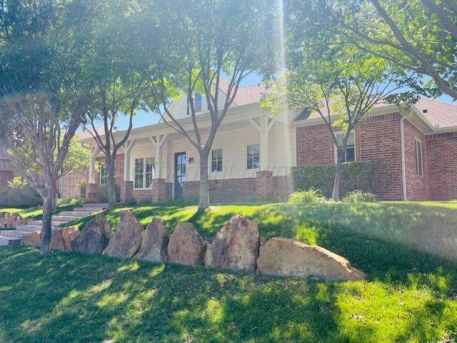 6400 Glenwood Drive - Photo 1