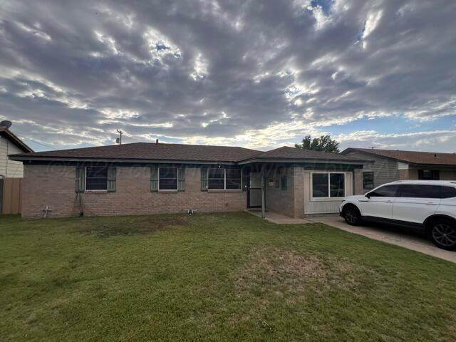 710 Steele Drive - Photo 1