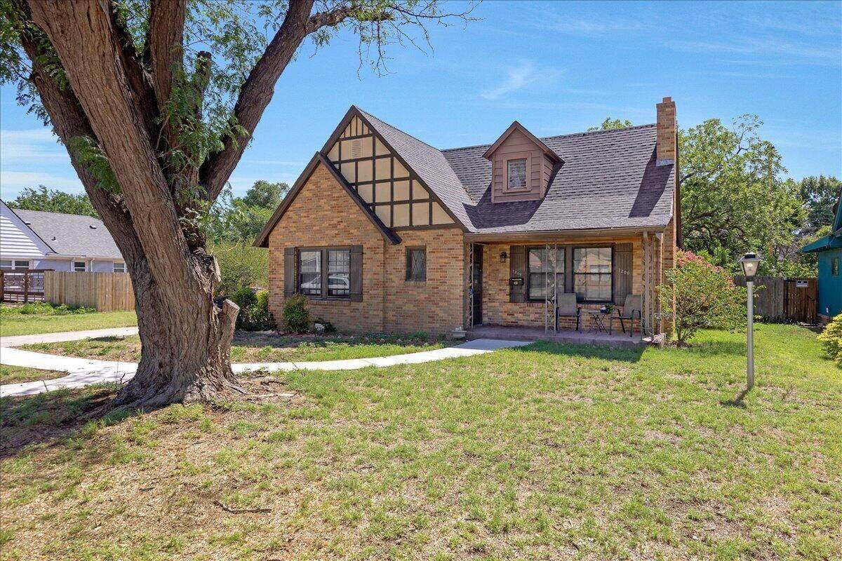 1209 Bowie Street - Photo 1