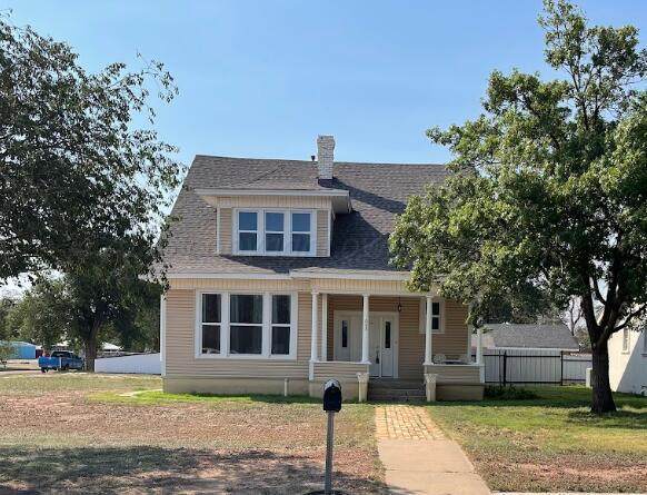 603 5TH Street - Photo 1
