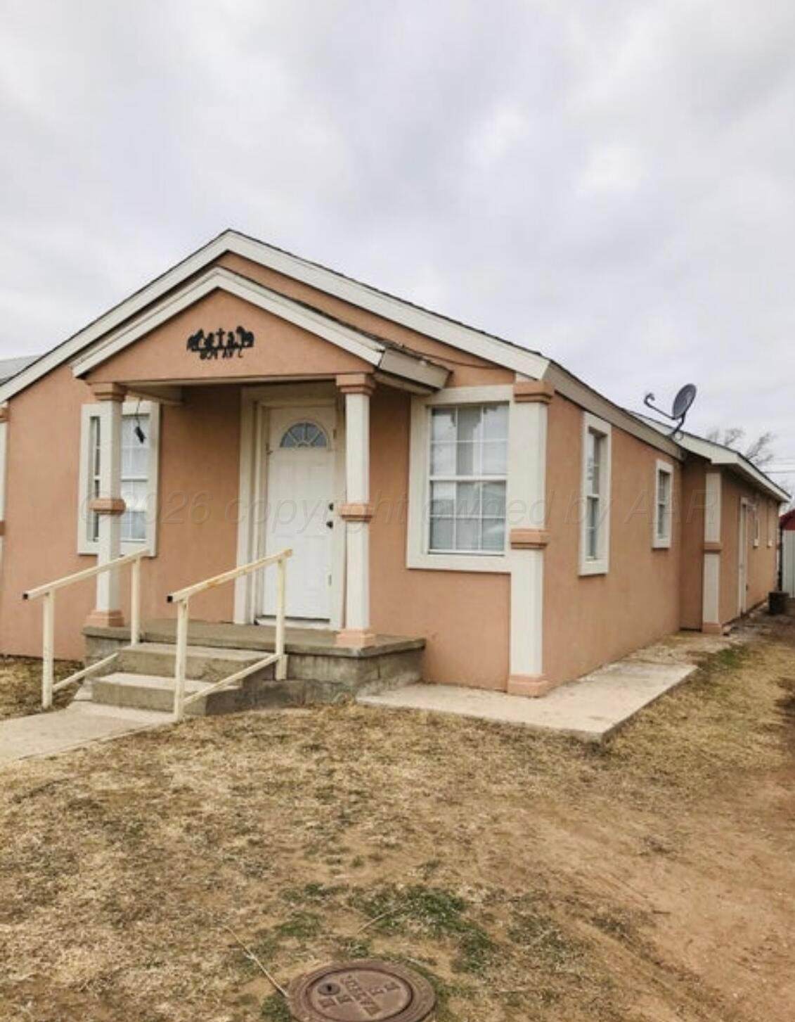 804 Avenue L - Photo 1