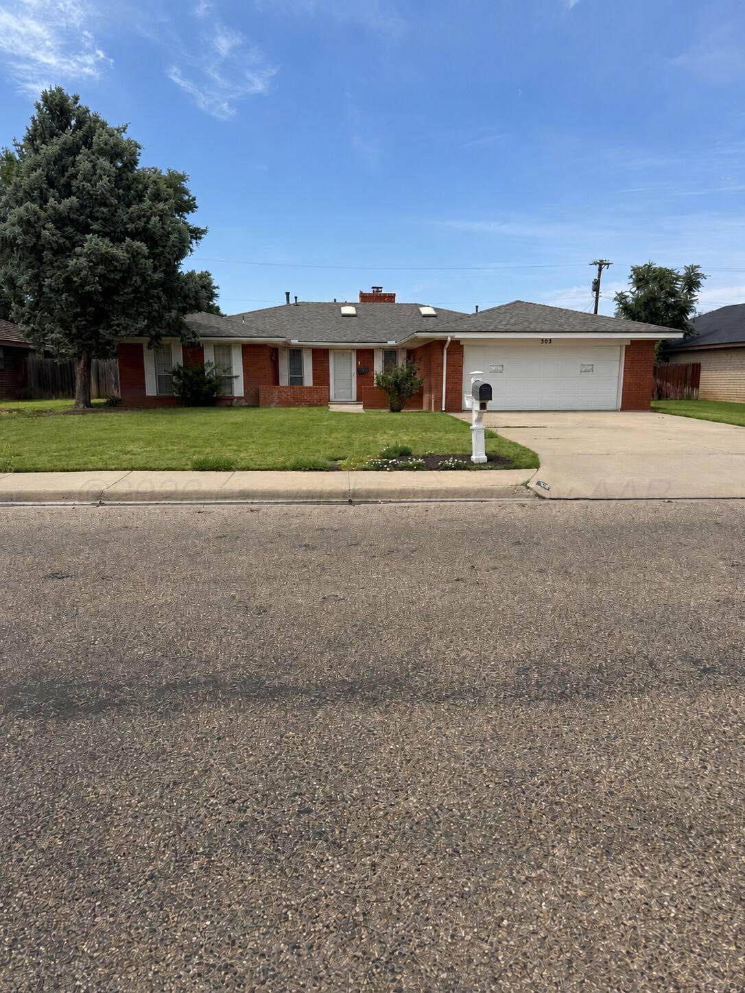 303 Bailey Avenue - Photo 1