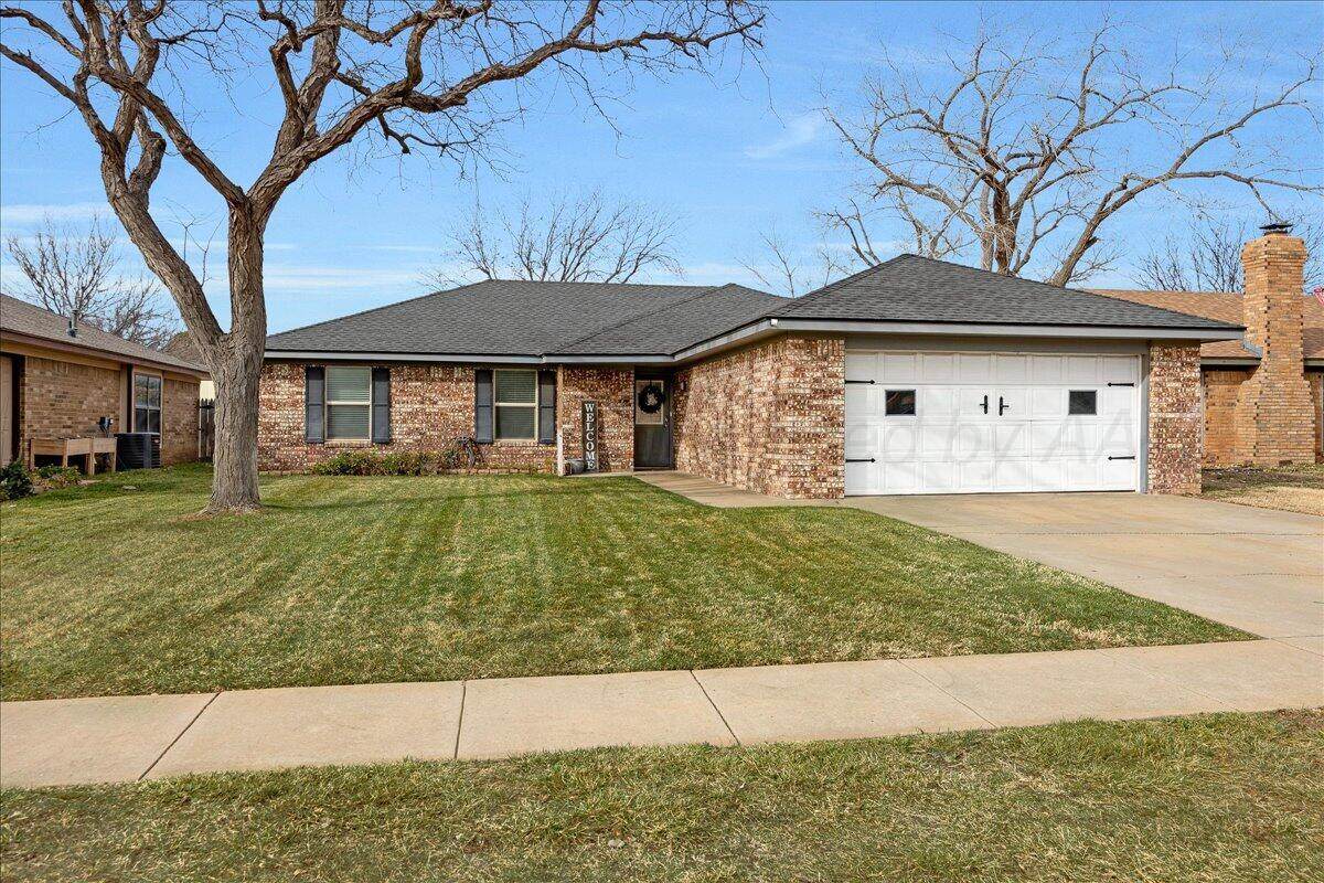 6912 Manor Circle - Photo 1