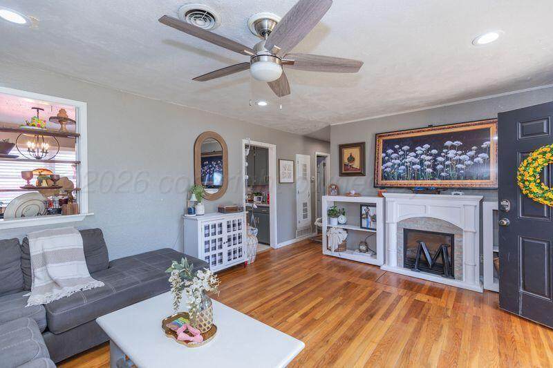 https://bt-photos.global.ssl.fastly.net/amarillo/orig_boomver_1_26-7156-2.jpg
