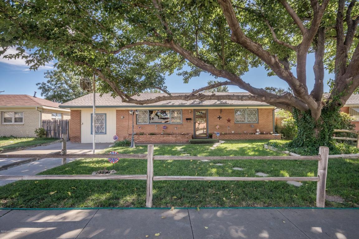 1703 Goliad St - Photo 1