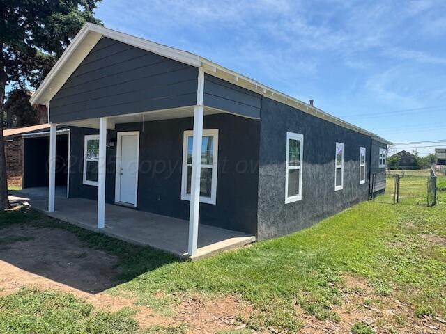 1602 Hughes Street - Photo 1