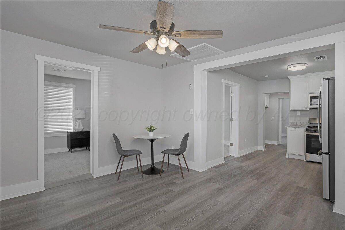 406 Crockett Street - Photo 1