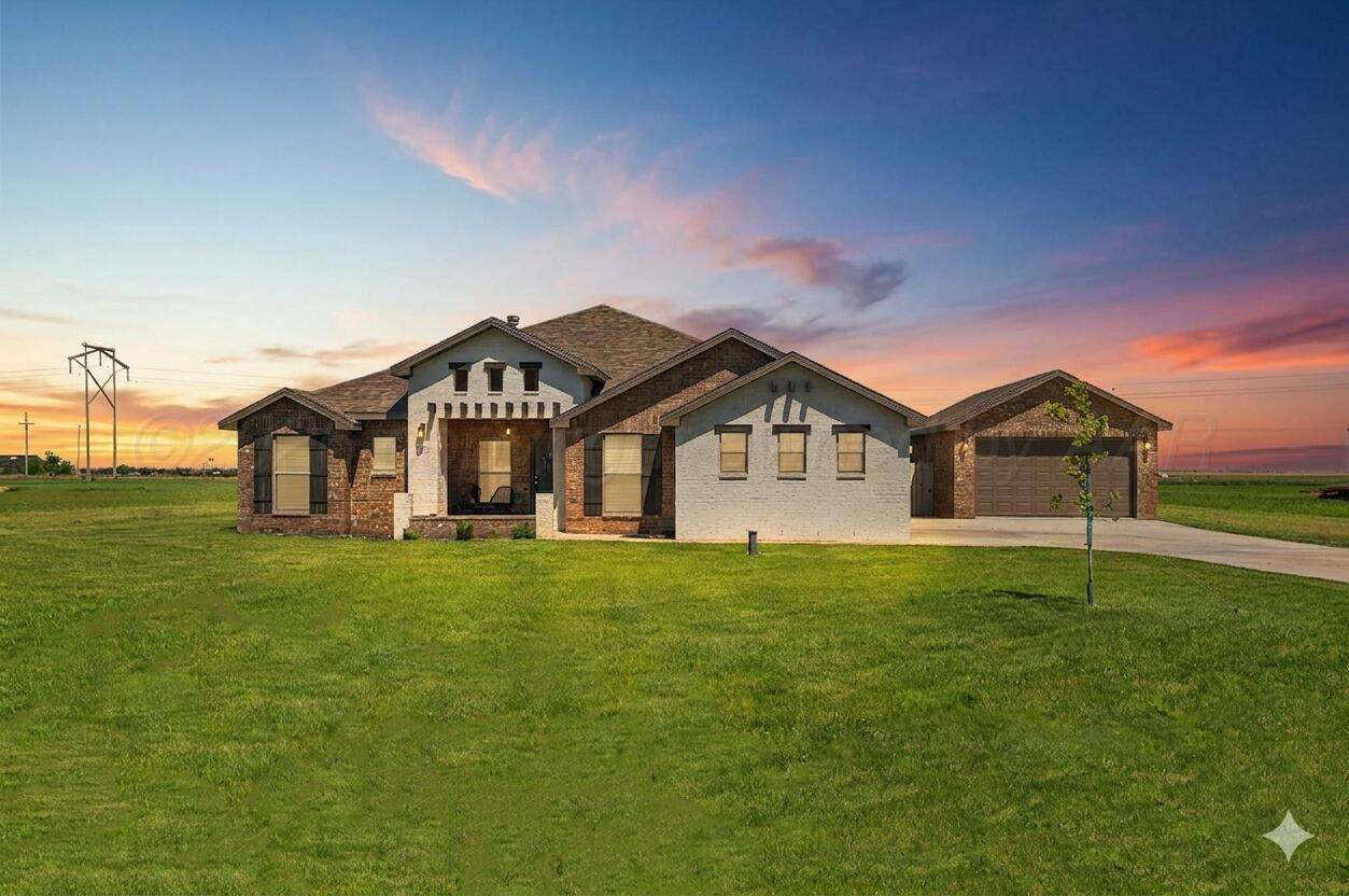 2701 Daybreak Lane - Photo 1