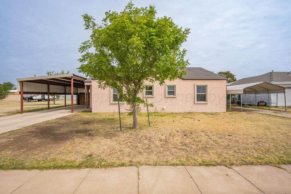 504 5TH Street - Photo 1