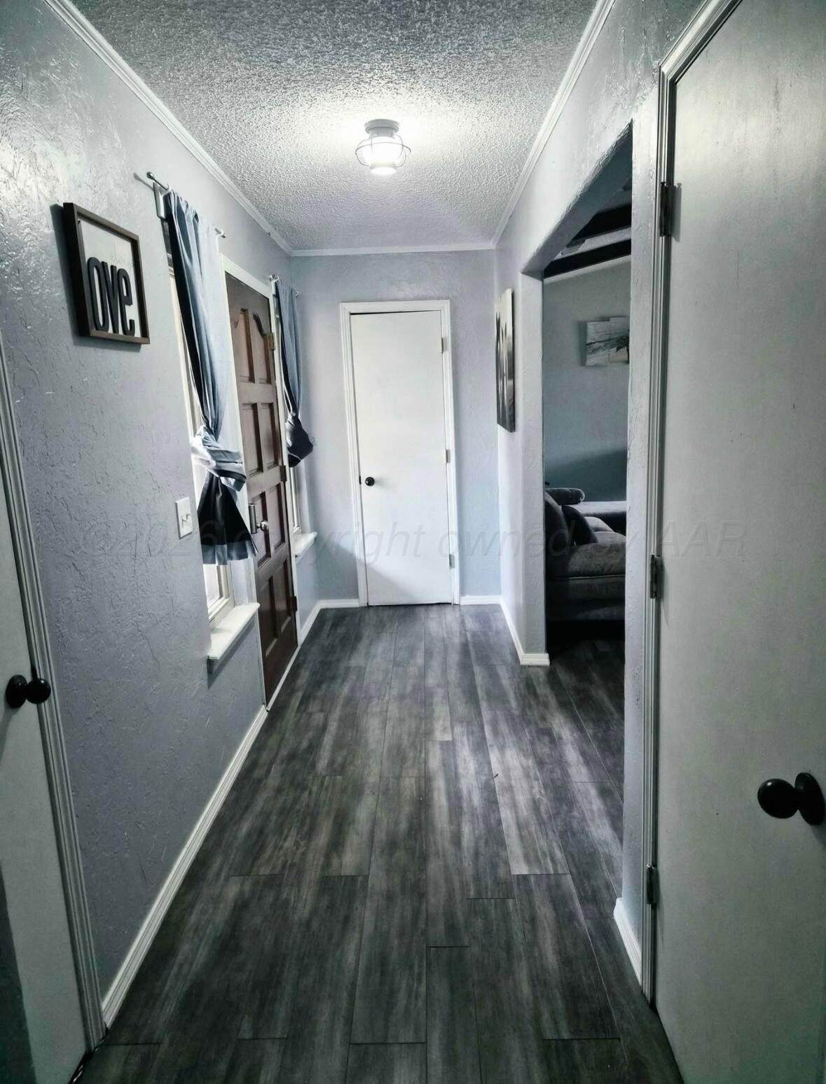 617 Forrest - Photo 1