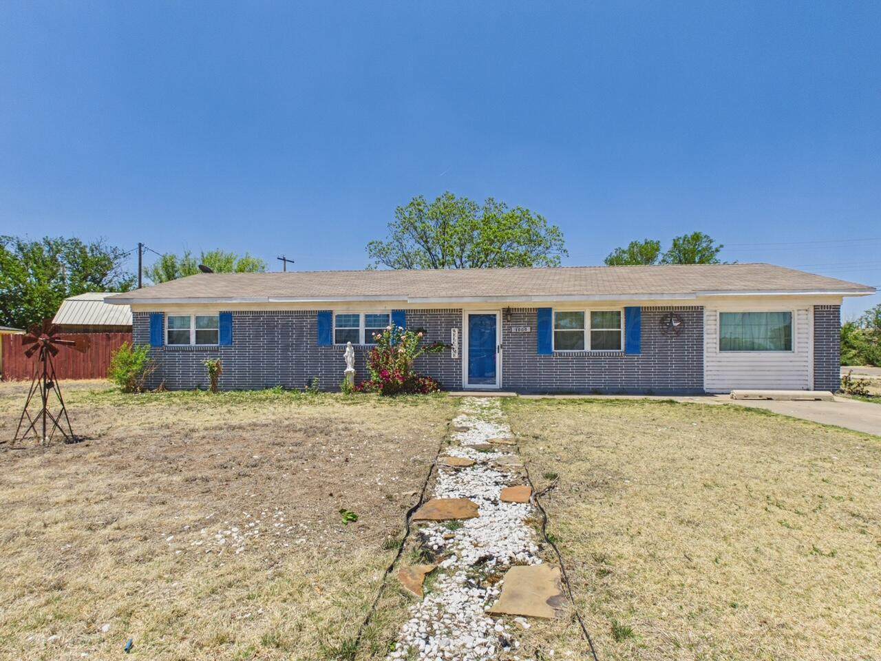 1000 Triangle Drive - Photo 1