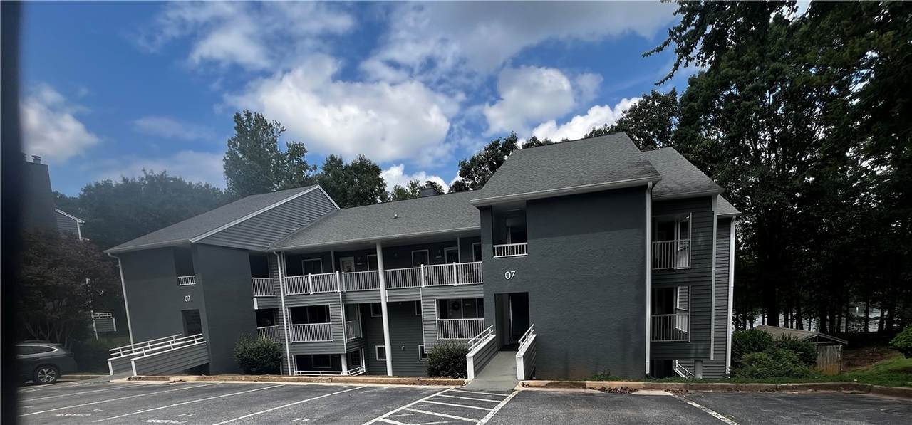 707 Northlake Drive - Photo 1