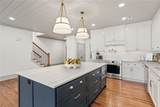 214 Holiday E Avenue - Photo 8