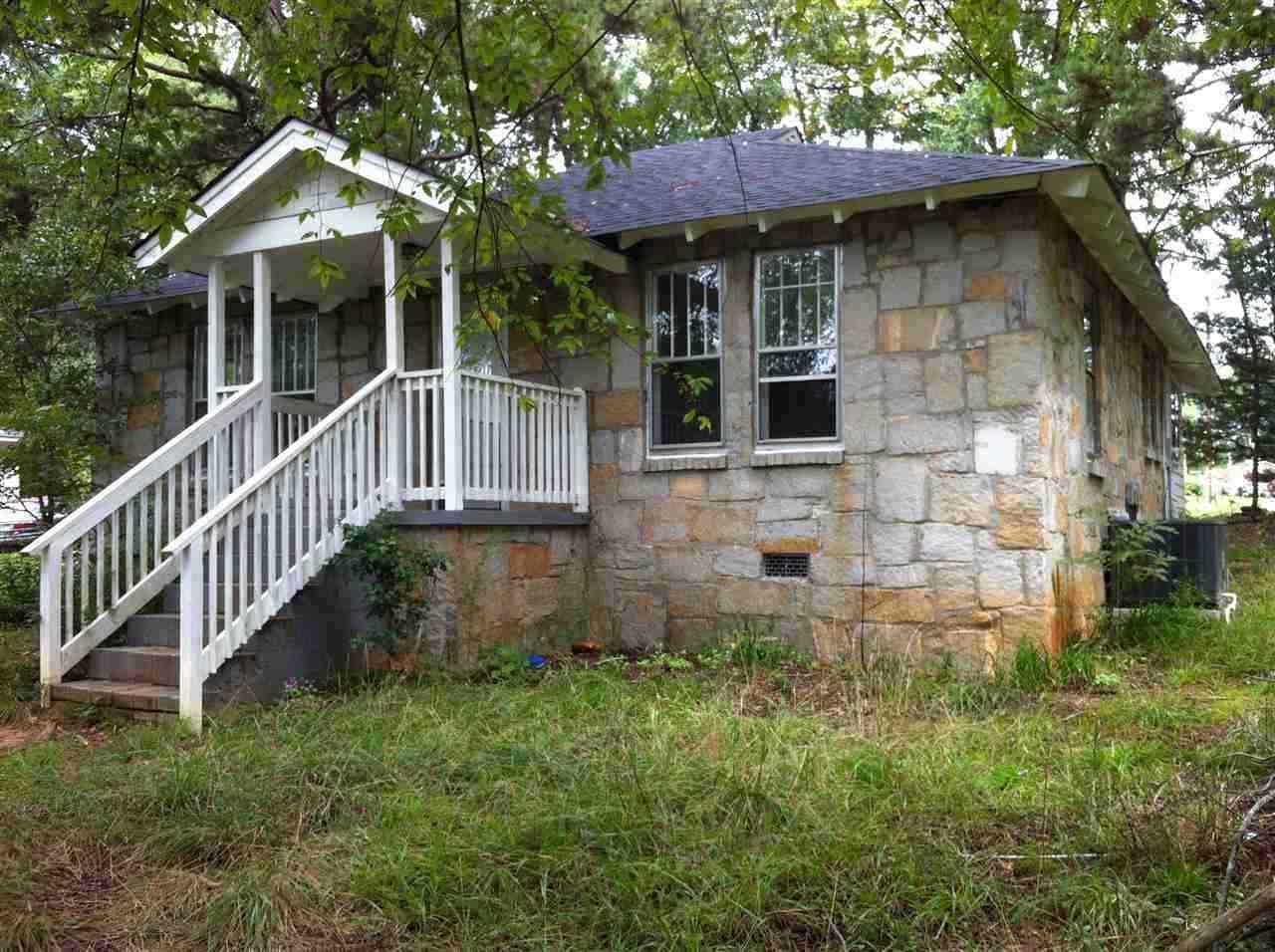 712 Inglewood Court - Photo 1