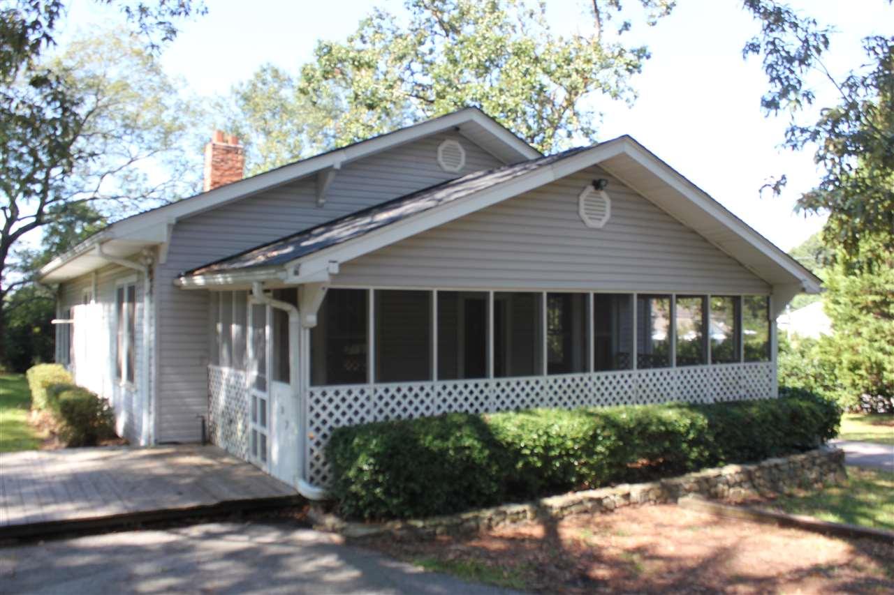 137 Oakhurst Circle, Central, SC 29630 (MLS #20169336) :: Les Walden Real Estate