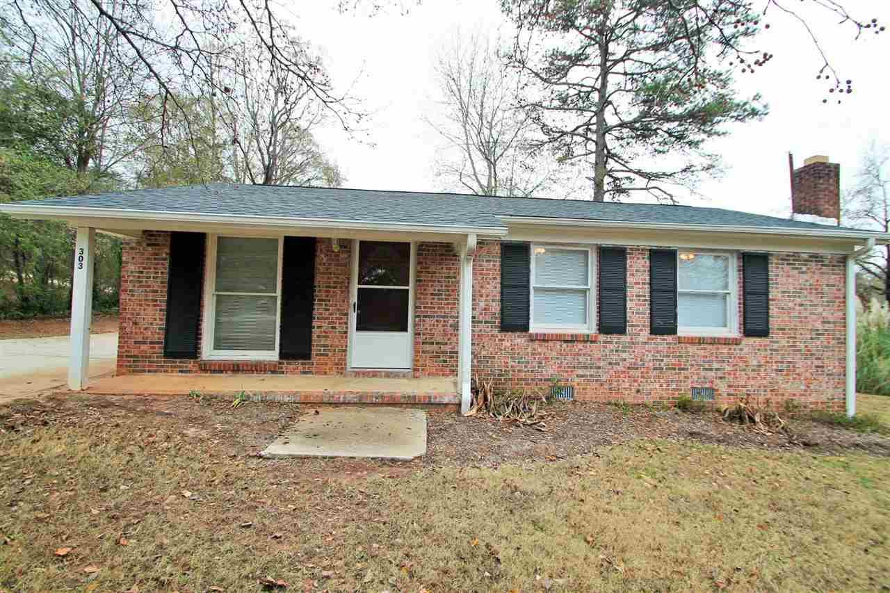 303 Bruce Hill Boulevard - Photo 1
