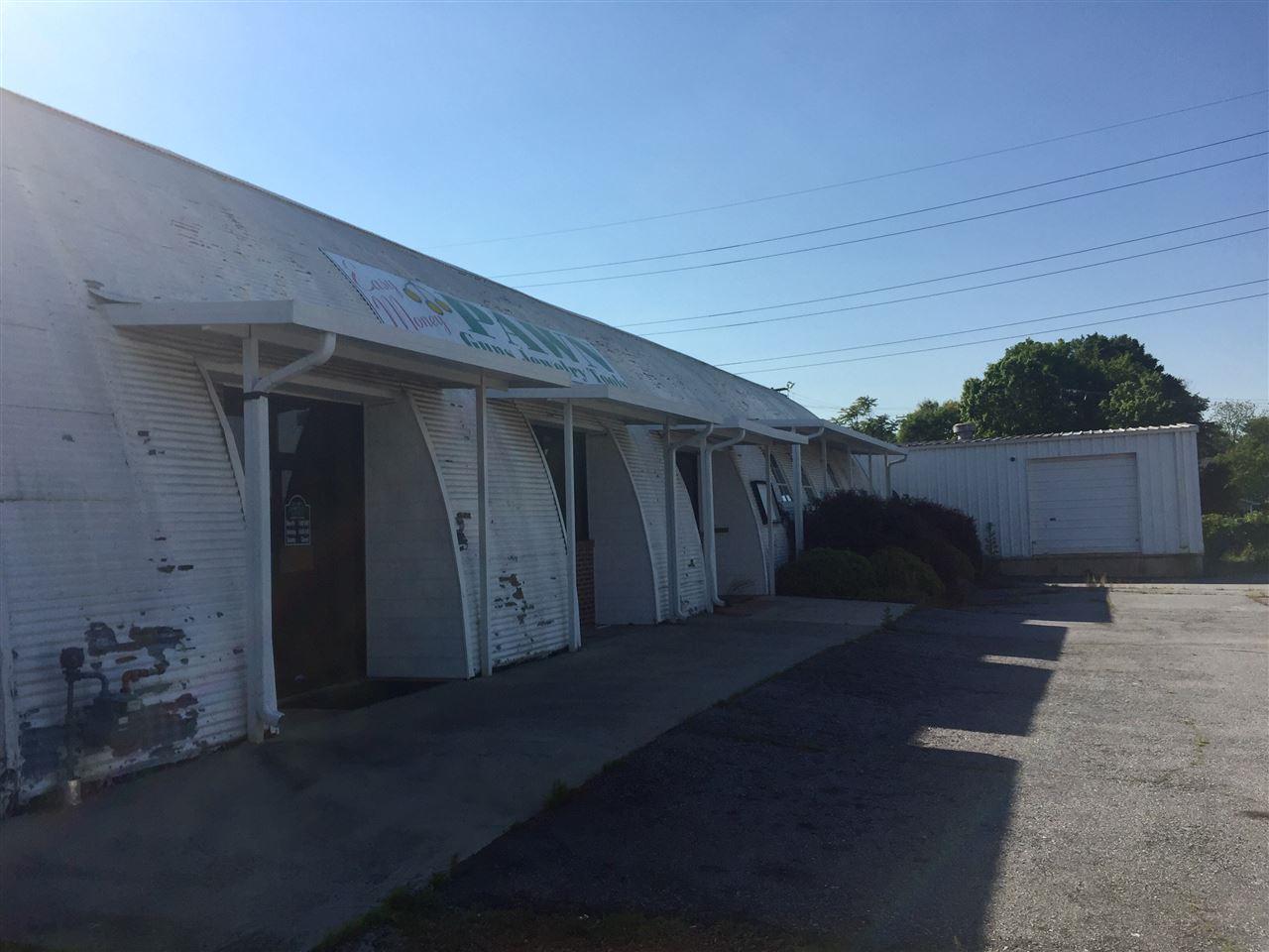 102 E. Mauldin Street - Photo 1