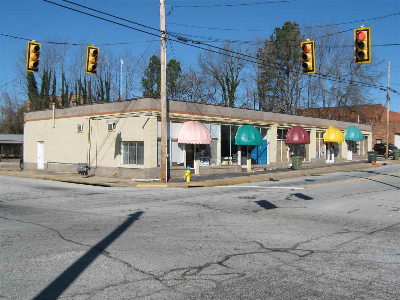 110-118 College Street - Photo 1