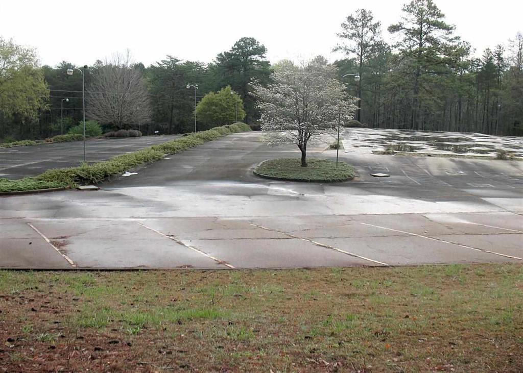 10126 Clemson Boulevard - Photo 1