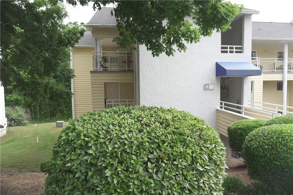 310 Northlake Drive - Photo 1