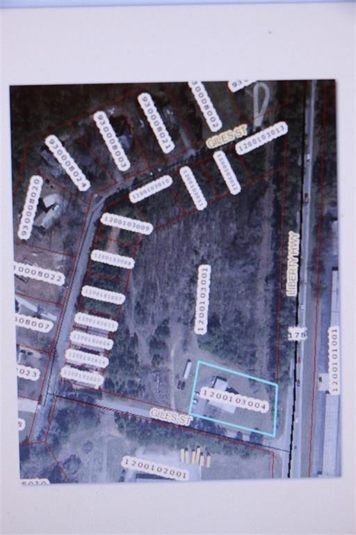 102 Giles Street - Photo 1