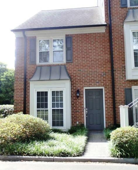 123 Sloan Street - Photo 1