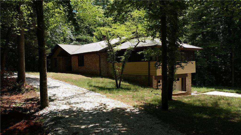 211 Westmoreland Drive - Photo 1