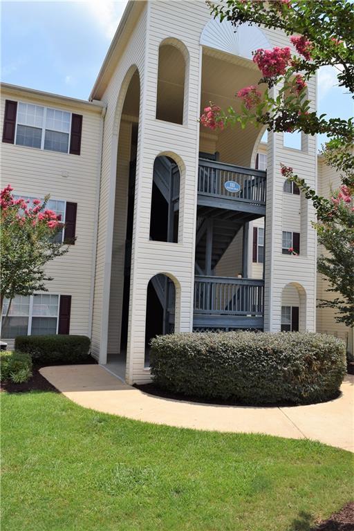 111 Wexford Drive - Photo 1
