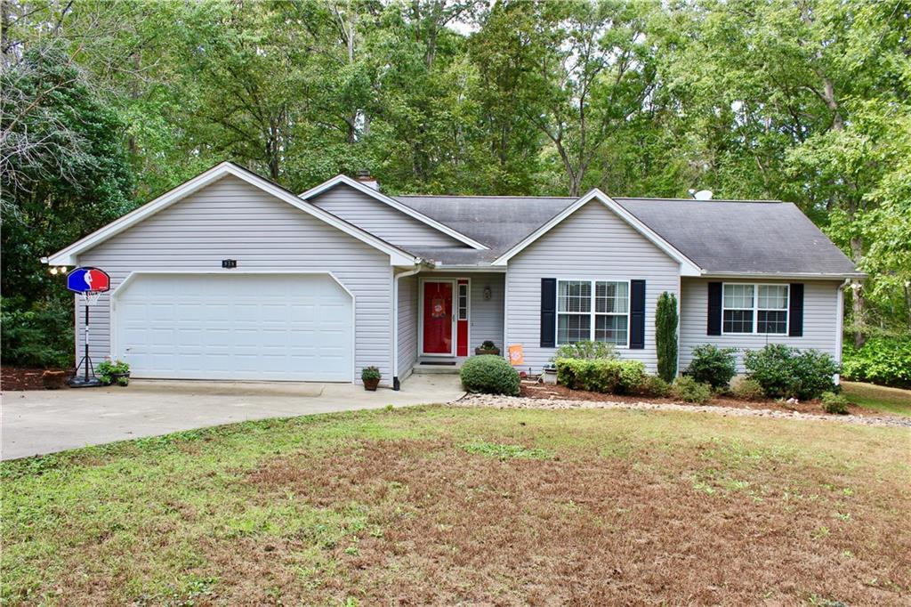 938 Crestview Drive - Photo 1