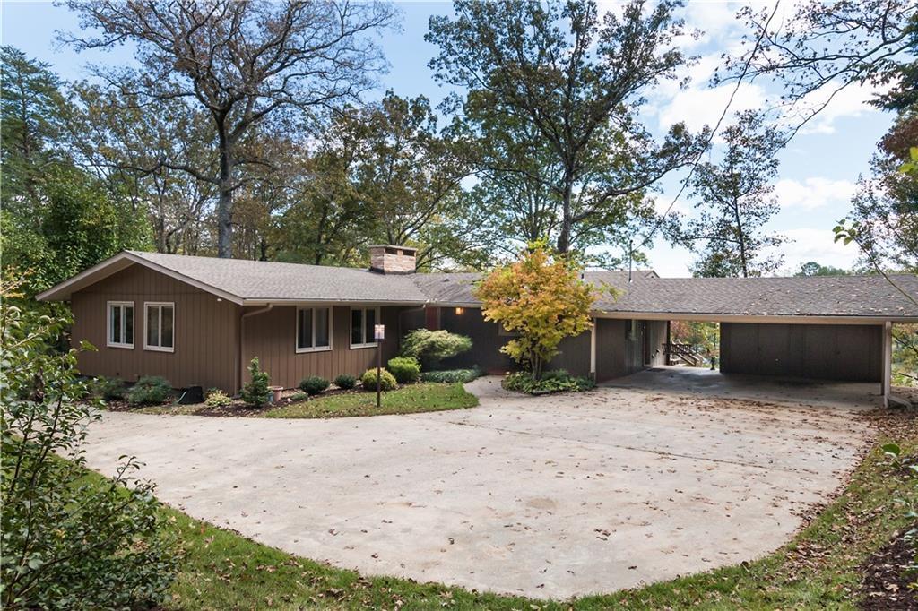 231 Lakeside Drive - Photo 1