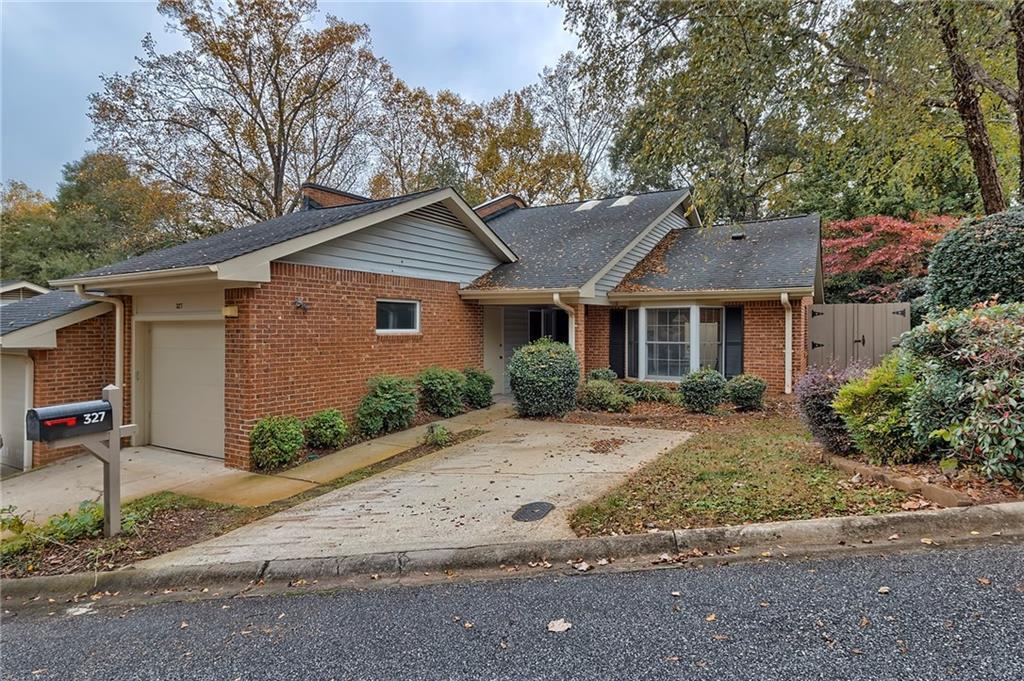 327 Mockingbird Hill Hill - Photo 1