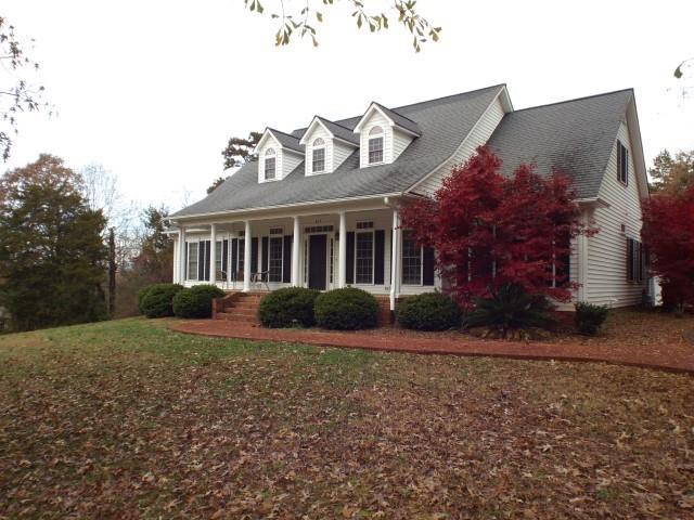 305 Valley View Drive - Photo 1