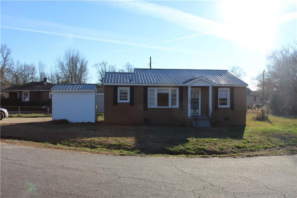 409 Emma Street - Photo 1