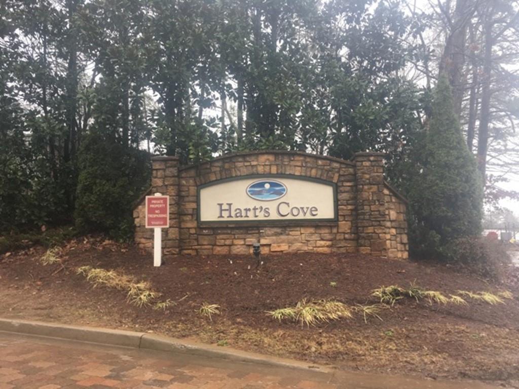 802 Harts Cove Way - Photo 1