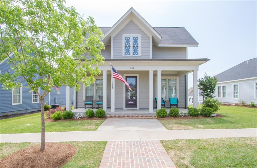 209 Howard Avenue - Photo 1